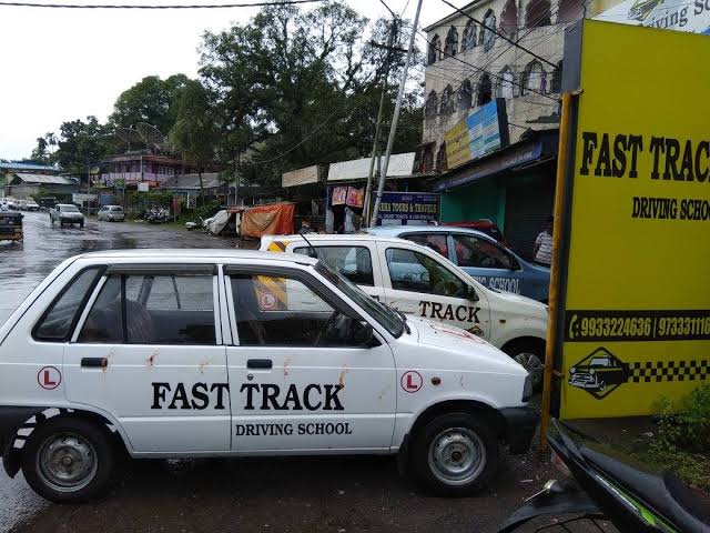 Fast track Driving school- Learn Driving with Confidence!