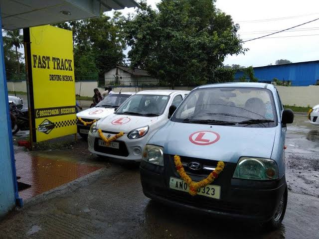 Fast track Driving school- Learn Driving with Confidence!
