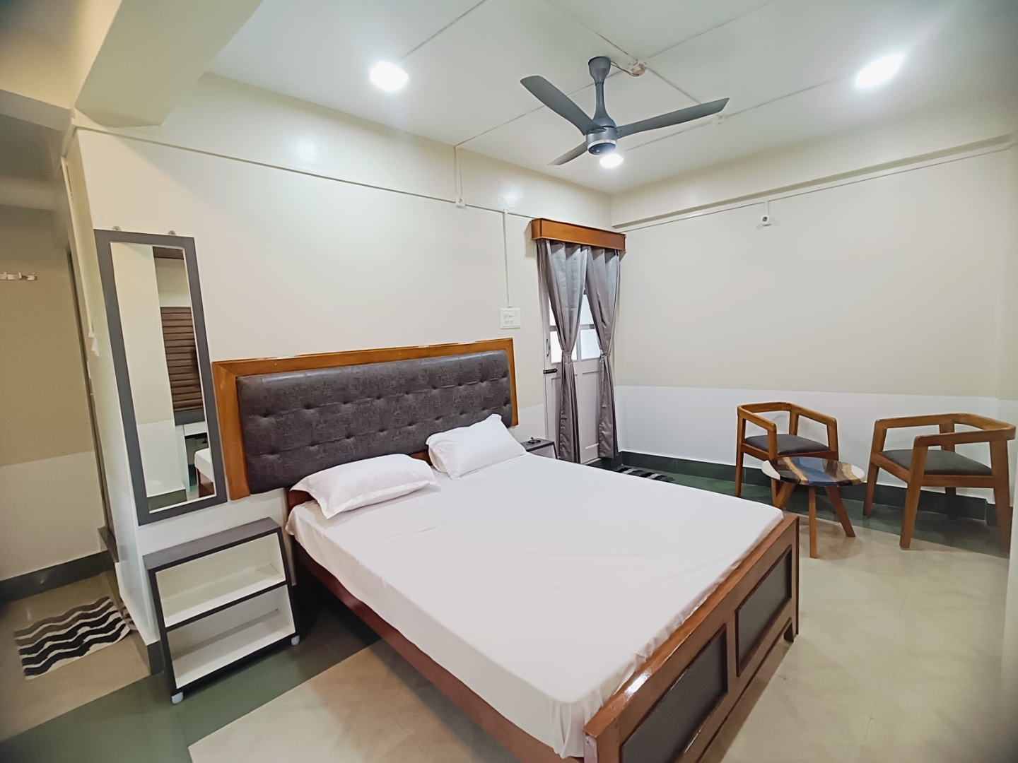 Anmol Palace- Premium Budget-Friendly Hotel