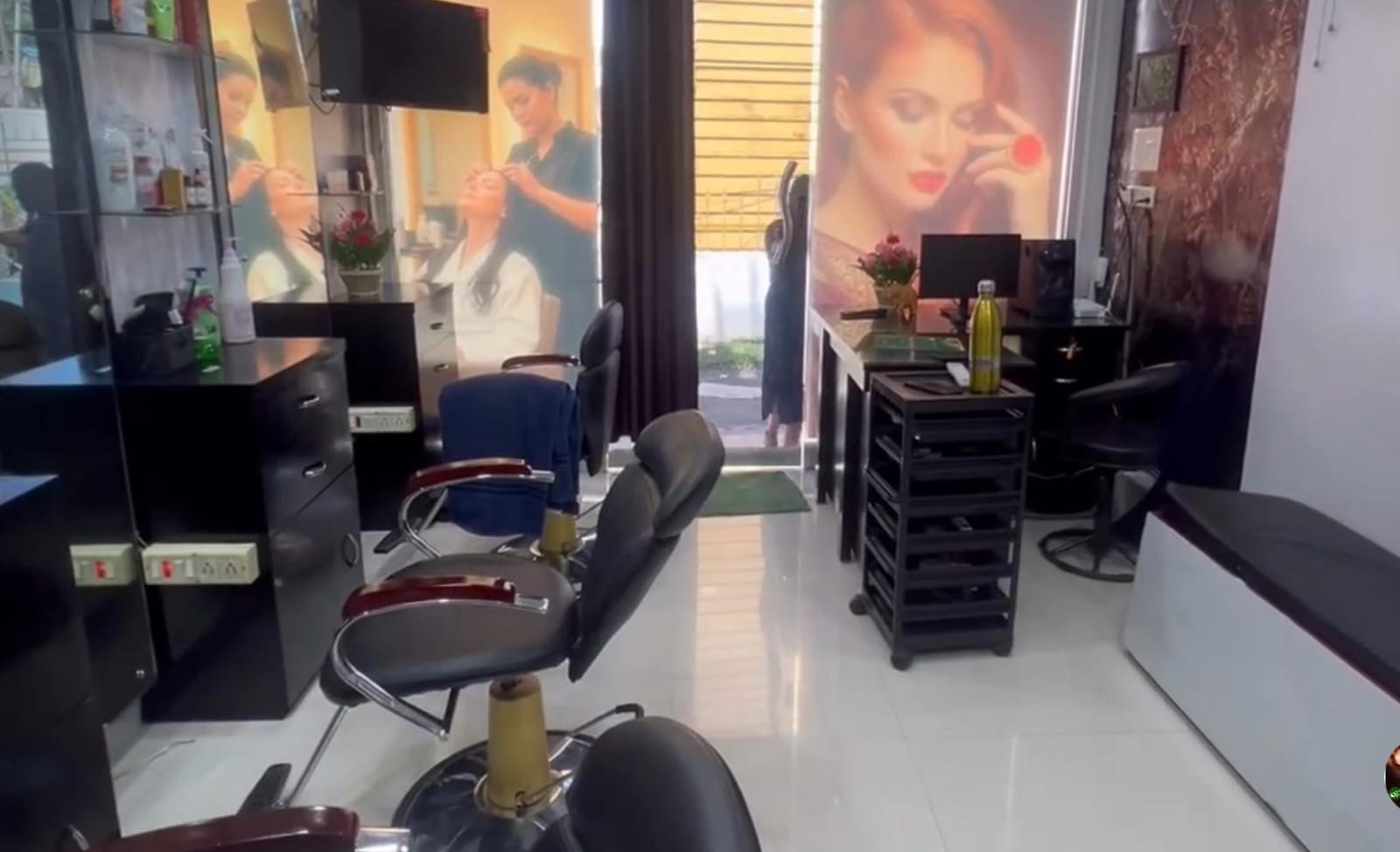 Luminous Look – Best Beauty Salon in Garacharama