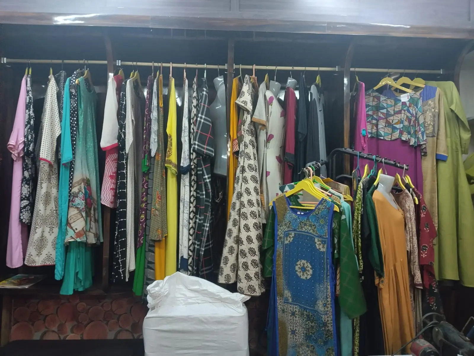 Sethi Tailors & Fashion Collections – Ladies Tailoring & Women’s Boutique in Junglighat