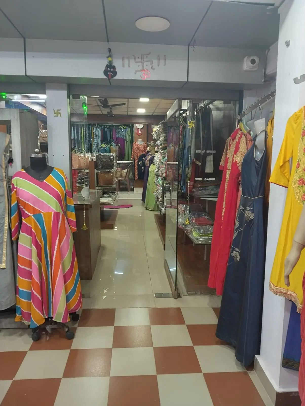 Sethi Tailors & Fashion Collections – Ladies Tailoring & Women’s Boutique in Junglighat